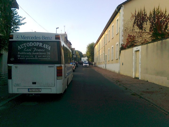 Autobus Pravec bus v Auxerre ve Francii