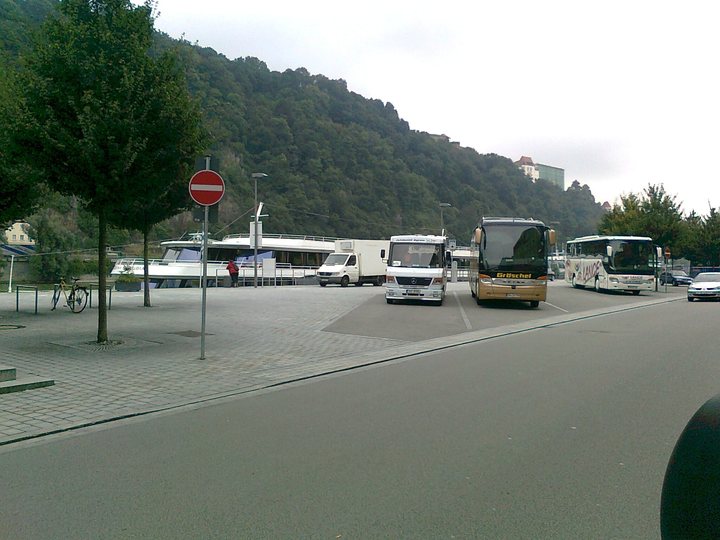 Autobus Pravec bus v Pasově u přístaviště